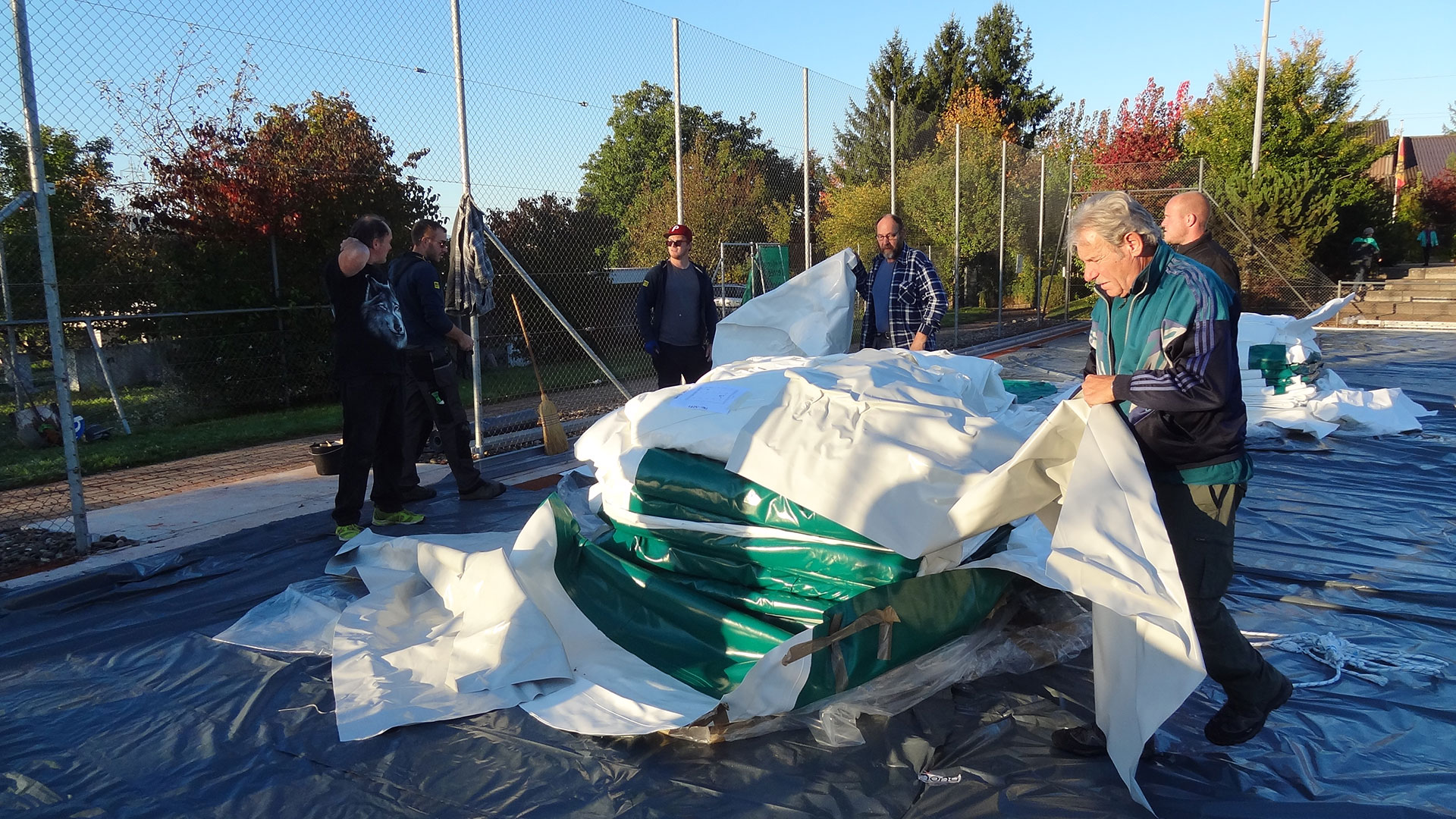 Erster Hallenaufbau 4. - 6. Oktober 2017