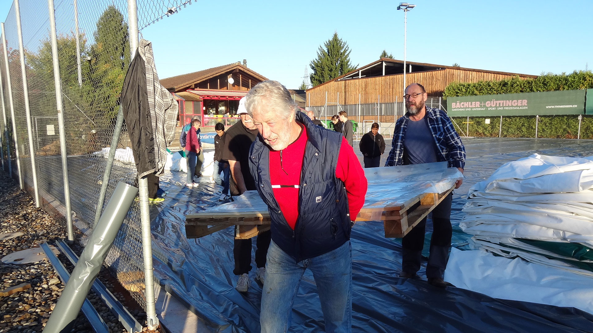 Erster Hallenaufbau 4. - 6. Oktober 2017